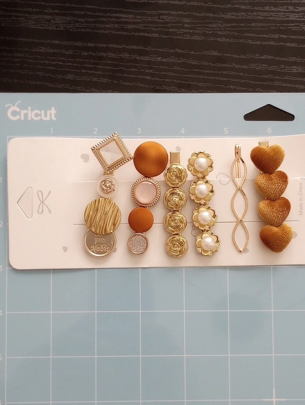 Golden Tan Decorative Women's Hair Clip Set